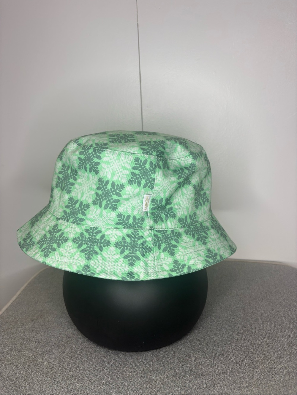 Laha’ole Green Hawaiian Quilt Pattern Reversible Bucket Hat